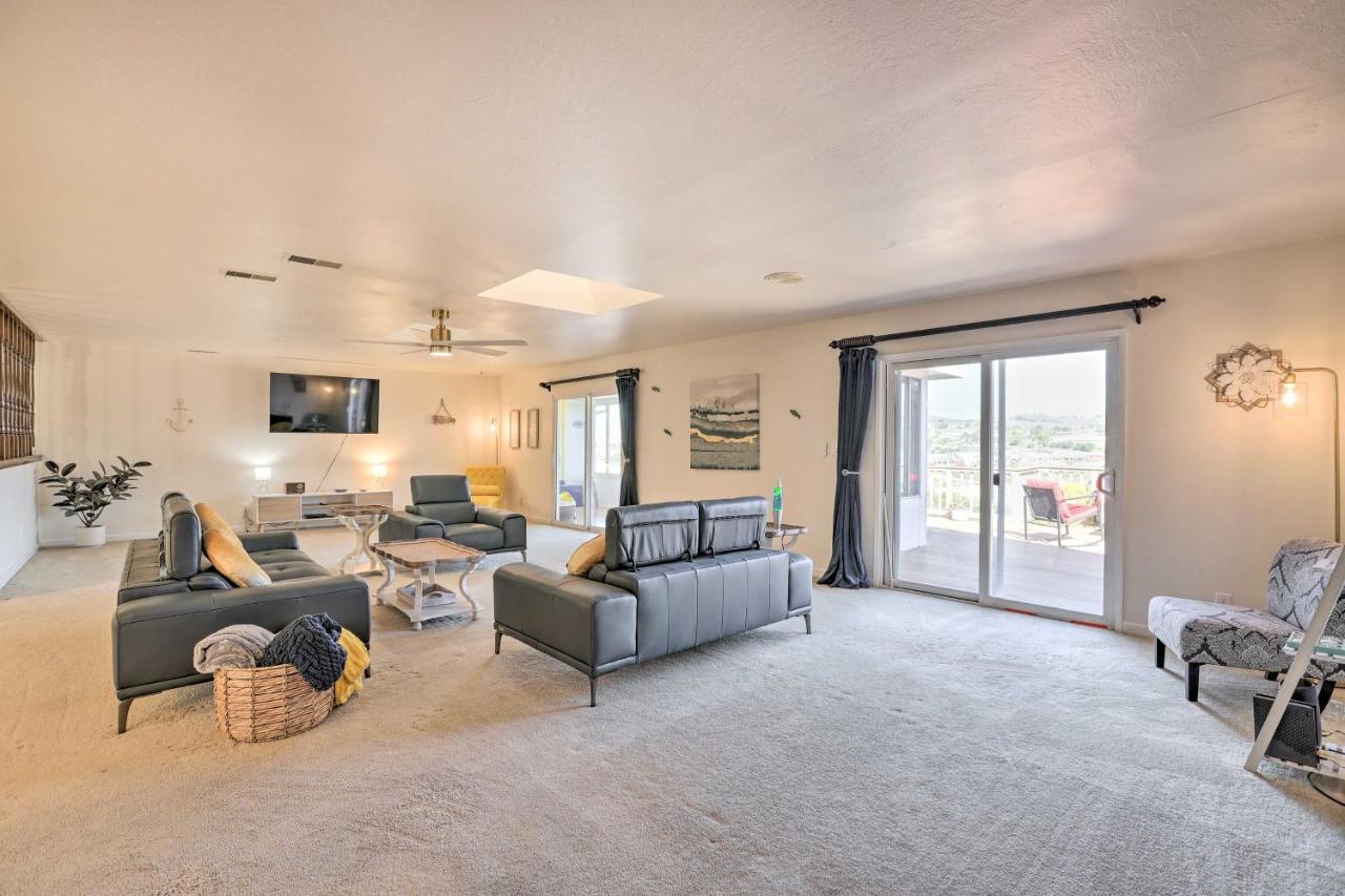 Retro House With Deck And Arroyo Grande Viewヴィラ エクステリア 写真